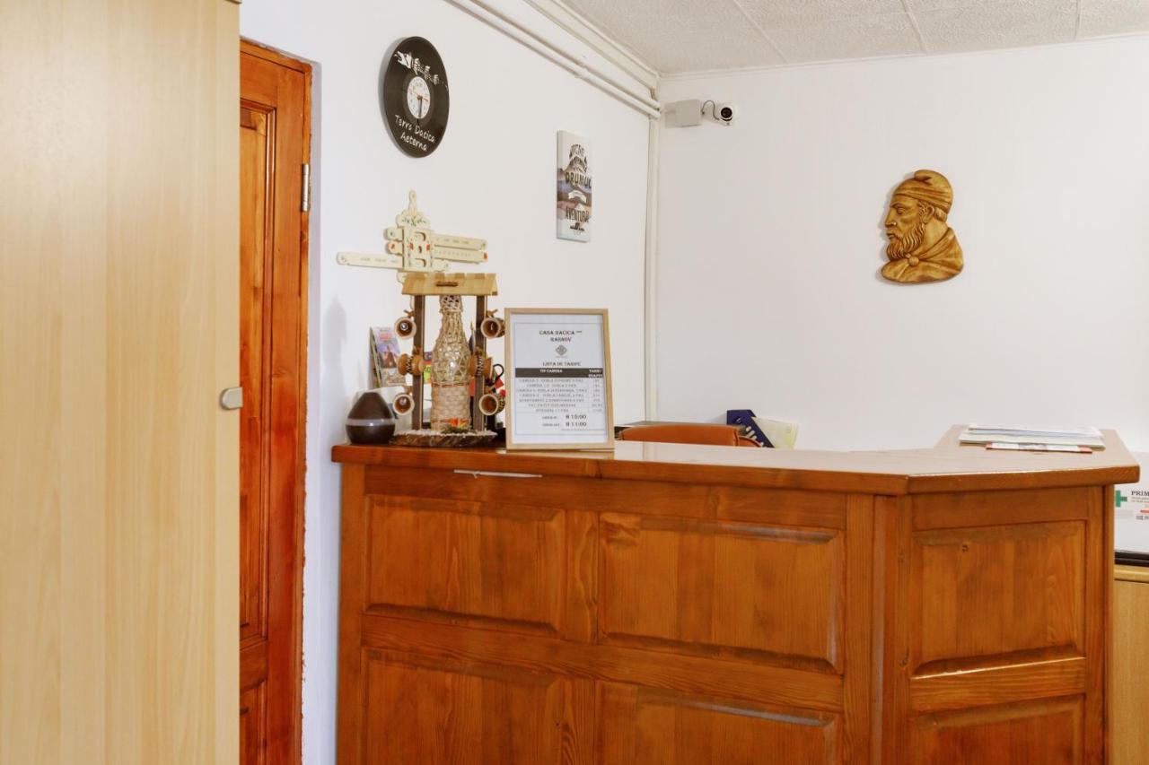 فندق Casa Dacica Rîşnov المظهر الخارجي الصورة